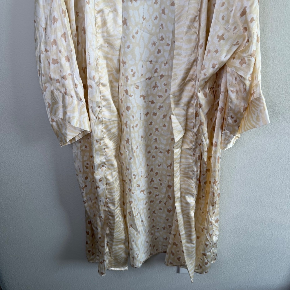 Show Me Your Mumu x Curateur Harlow Robe NWT One Size Missing Belt Ivory‎ - Picture 5 of 14